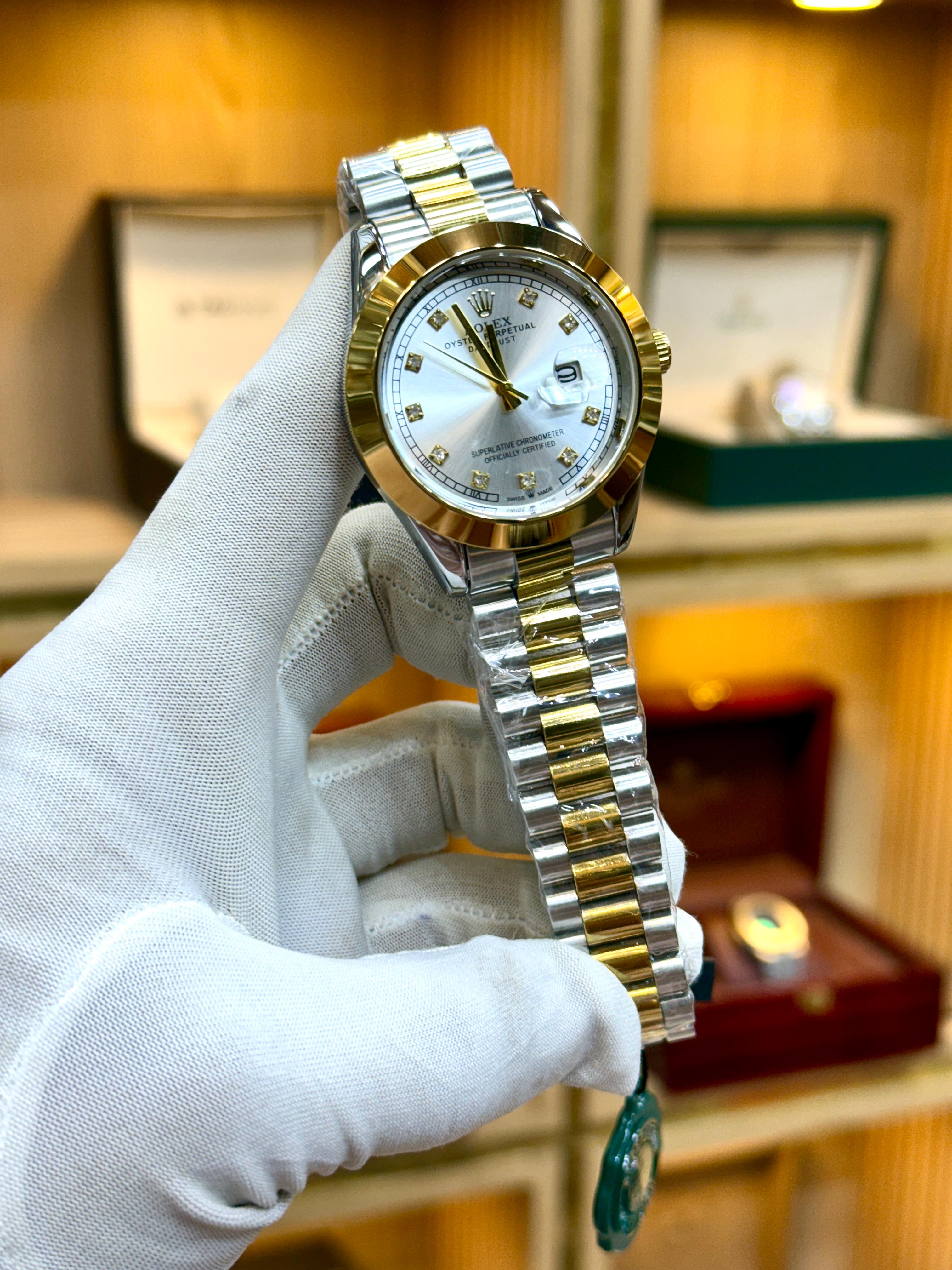 Prestige Classic Two-Tone Wristwatch – Timeless Luxury Design