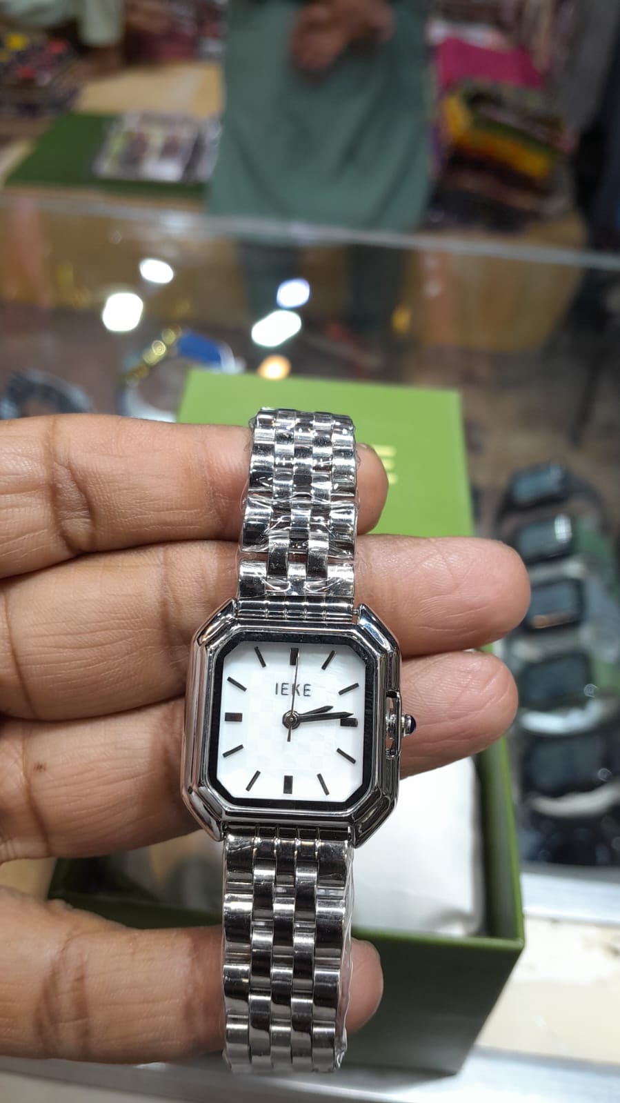 IEKE Heritage Square Minimalist Watch – Classic Multi-Color Series